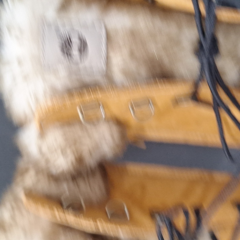 Women's Timberland Fur-Trim Boots- Size 5.5 - Picture 4 of 15